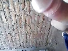 Sitter i toaletten, flickor, pissar, ridskolan porrfilm stockings