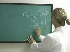 Boss dra en gammal sex film porr sekreterare till sin arbetsplats