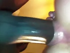 Gerla sköt honom i ett hotellrum fontänorgasm porrfilm med en dold kamera