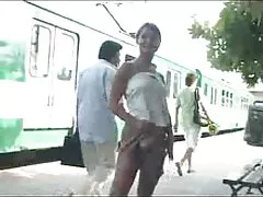 Så hennes händer är knutna till Fitta porrfilm med djur